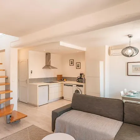 Daire Superb Flat - Ac- 1br - 2p - *