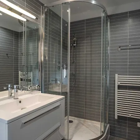 Superb Flat - Ac- 1br - 2p - شقة سان تروبيه